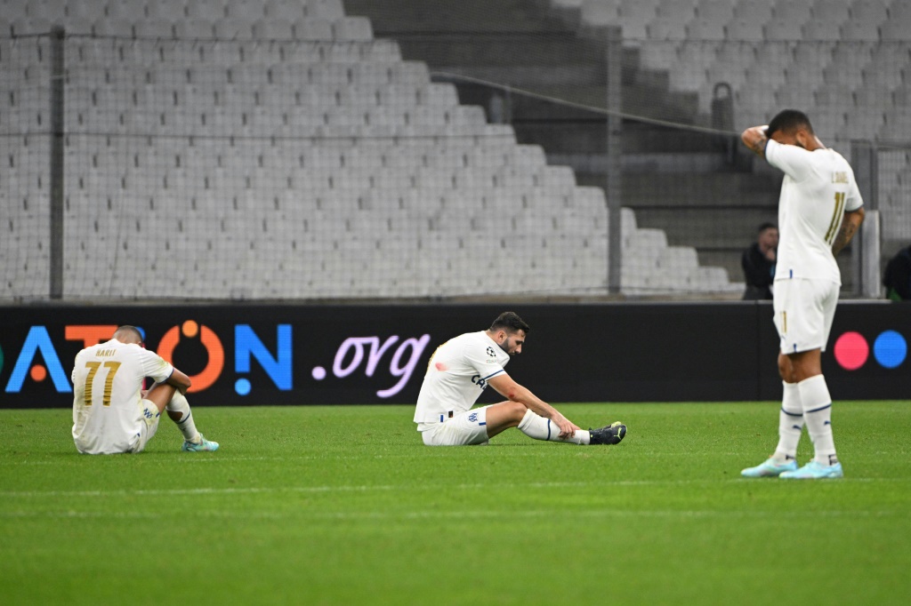 Le désarroi des joueurs de l'OM, éliminés de toute coupe d'Europe, après leur défaite contre Tottenham, le 1er novembre 2022 à Marseille