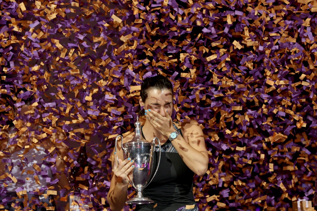La joueuse française Caroline Garcia, après sa victoire aux Masters WTA contre la biélorusse Aryna Sabalenka, à Fort Worth (Etats-Unis) le 7 novembre 2022
