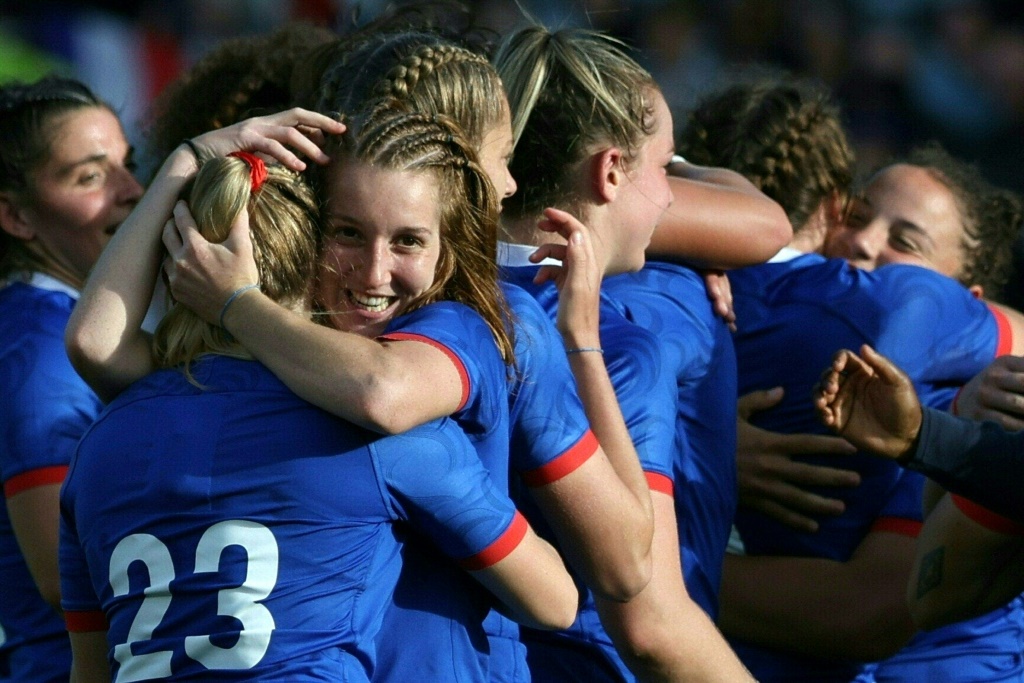 Les Françaises célèbrent leur victoire 36-0 contre le Canada au Mondial féminin de rugby, le 12 novembre 2022 à Auckland, en Nouvelle-Zélande