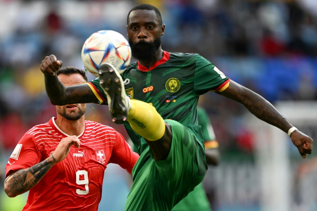 Nicolas Nkoulou, le défenseur du Cameroun, contre la Suisse en Coupe du monde le 24 novembre 2022 au stade al-Janoub à Doha