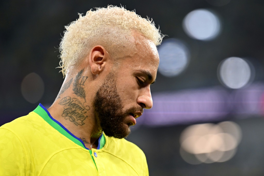 L'attaquant brésilien Neymar lors du huitième de finale de la Coupe du monde 2022 entre le Brésil et la Corée du Sud au stade 974 à Doha