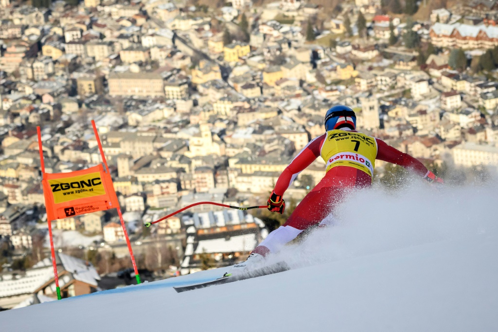 Le skieur autrichien Matthias Mayer lors d'une session d'entraînement de la descente de Bormio (Italie)