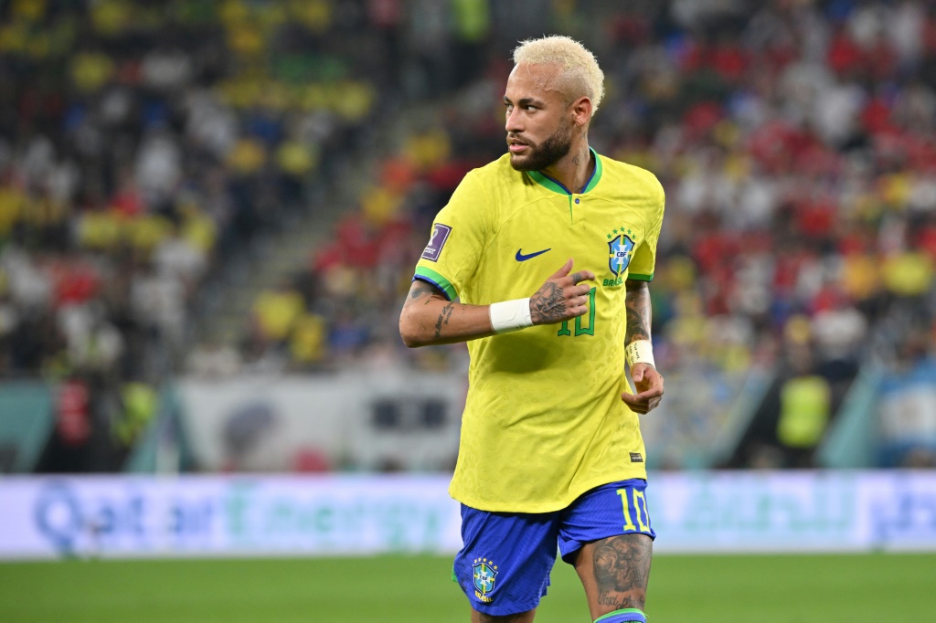L'attaquant brésilien Neymar pendant le huitième de finale de la Coupe du monde 2022 entre le Brésil et la Corée du Sud au stade 974 à Doha, le 5 décembre 2022