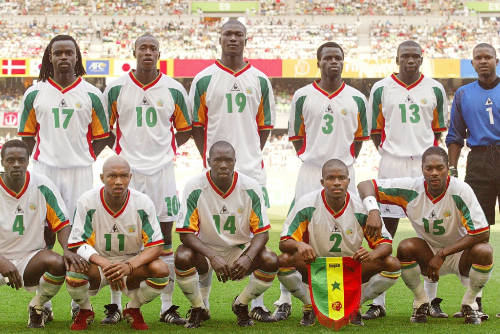 L'équipe du Sénégal avant son match de poule contre le Danemark lors de la Coupe du monde 2002, le 6 juin 2002 à Daegu, en Corée du Sud