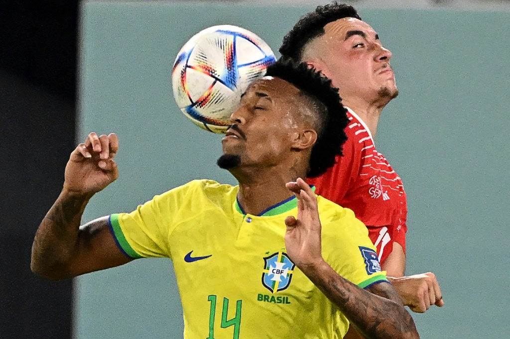 Le défenseur du Brésil Eder Militao contre la Suisse au Mondial de foot le 28 novembre 2022 à Doha
