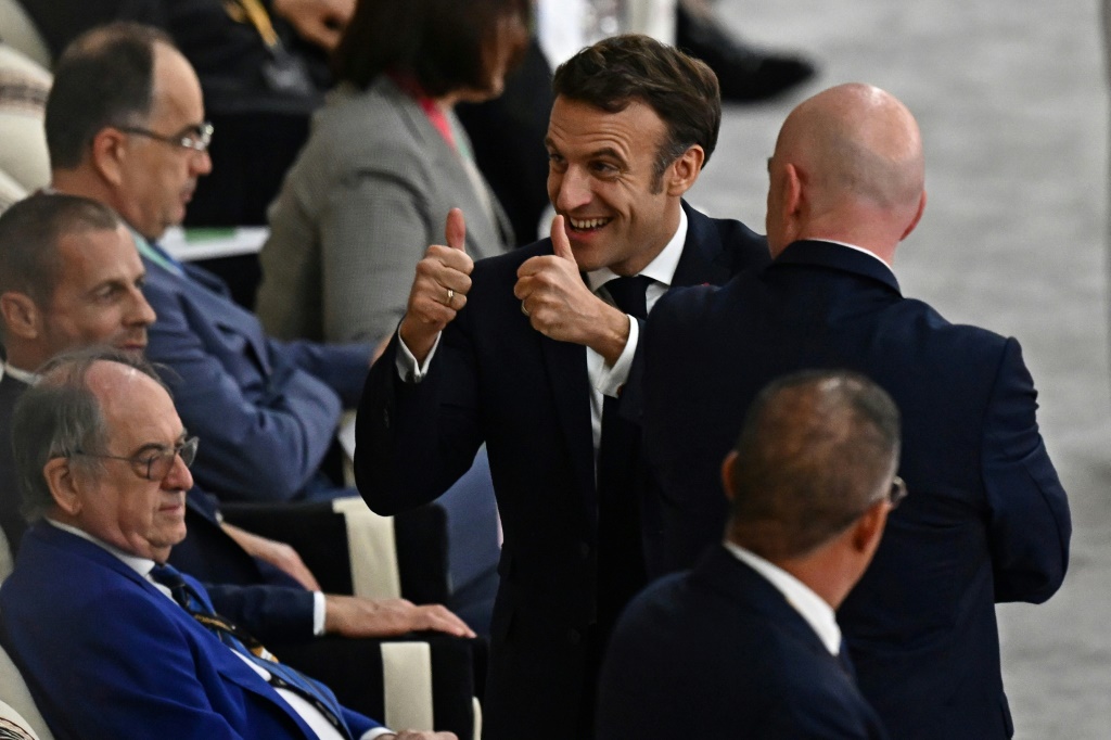 La joie du président Emmanuel Macron lors de la demi-finale du Mondial entre la France et le Maroc, le 14 décembre 2022 à al-Khor