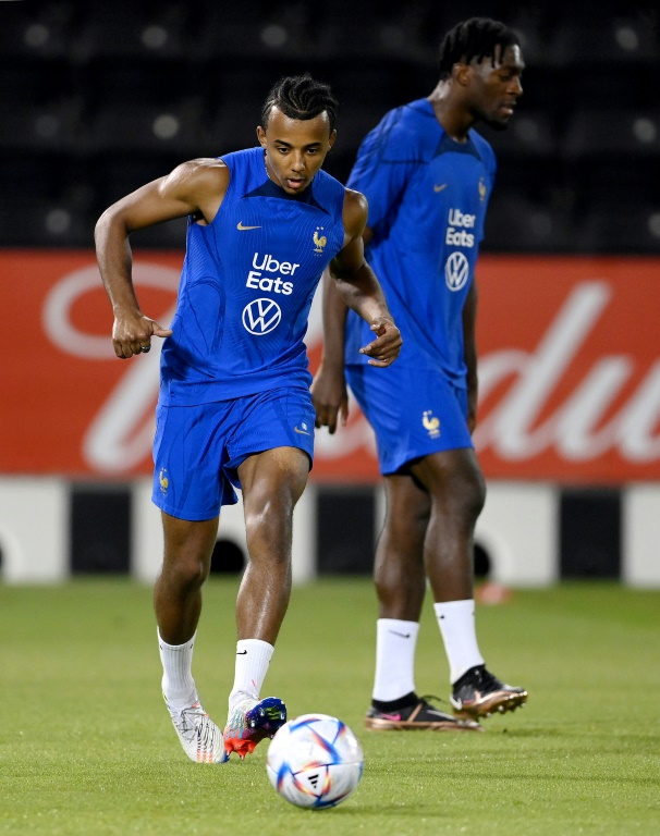 Le défenseur Jules Koundé à l'entraînement avec les Bleus, le 24 novembre 2022 à Doha