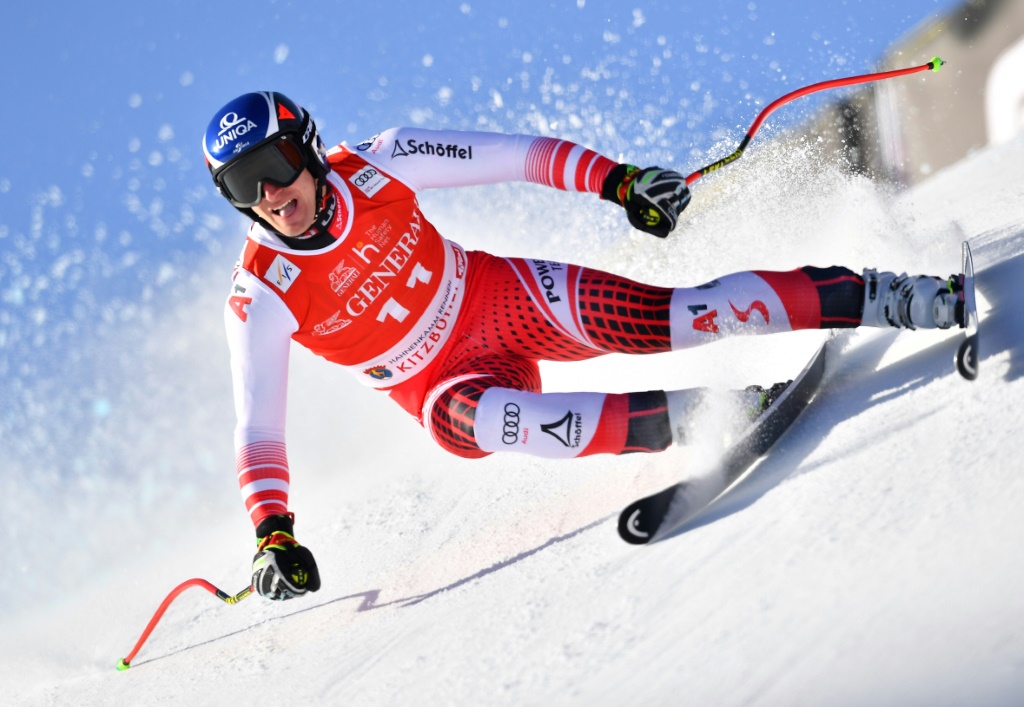 Le skieur autrichien Matthias Mayer, trois fois champion Olympique, a annoncé sa retraite peu avant le départ du super-G de Bormio (Italie) le 29 décembre 2022. Photo prise le 24 janvier 2020 lors du super-G de Kitzbuehel en Autriche
