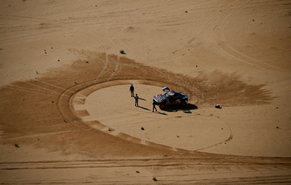 Le Français Stéphane Peterhansel a abandonné après un accident avec son Audi hybride lors de la 6e étape du Dakar-2023 entre Hail et Ryad