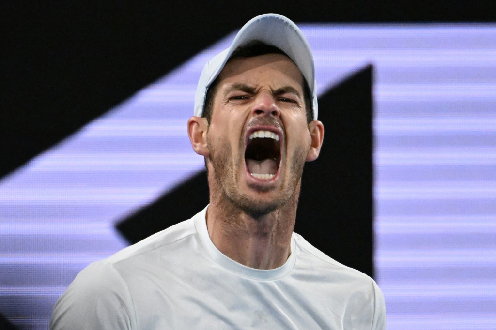 Le Britannique Andy Murray au 2e tour de l'Open d'Australie contre l'Australien Thanasi Kokkinakis le 19 janvier 2023 à Melbourne