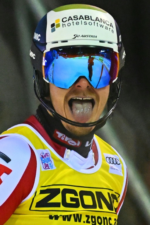 L'Autrichien Manuel Feller fait une grimace après le slalom de Madonna di Campiglio, en Italie, le 22 décembre 2022