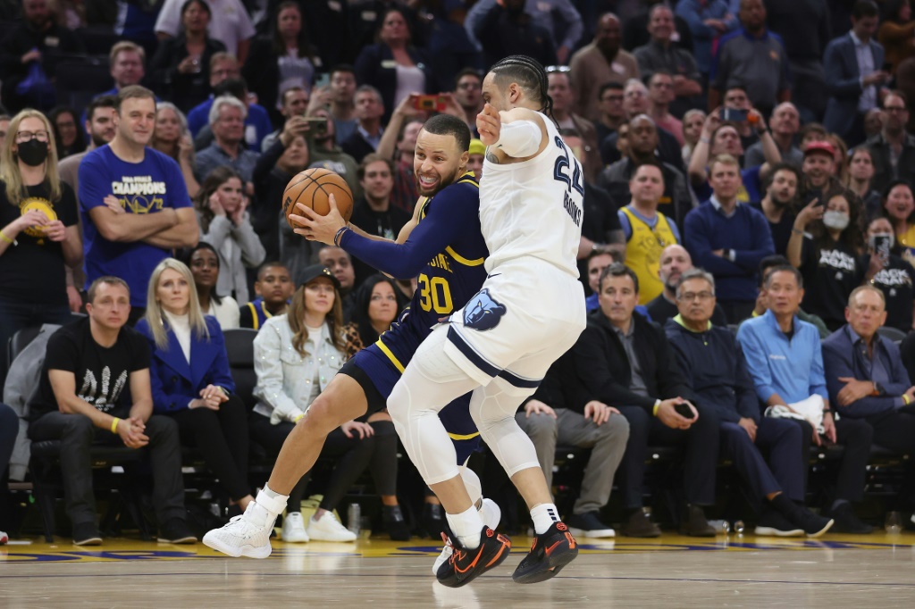 La star des Golden State Warriors Stephen Curry (#30) lors du match de NBA contre les Memphis Grizzlies, le 25 janvier 2023 à San Francisco