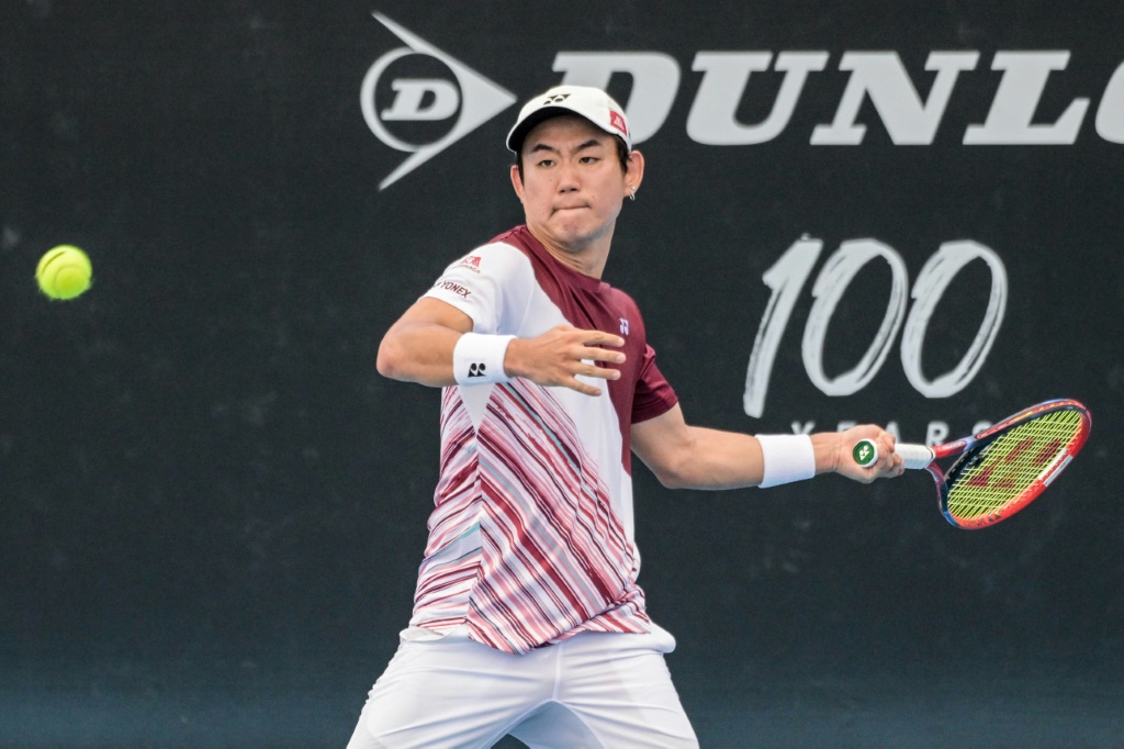 Le Japonais Yoshihito Nishioka en quart de finale du tournoi d'Adelaide contre l'Australien Alexei Popyrin le 6 janvier 2023 à Adelaide