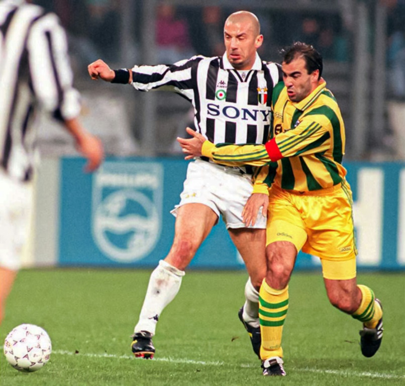 Gianluca Vialli sous le maillot de la Juventus Turin lors de la demi-finale de Ligue des champions contre le FC Nantes, le 3 avril 1996 à Turin