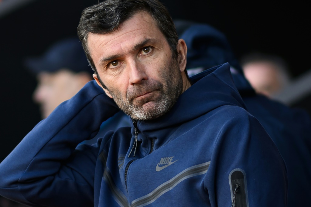 L'ancien entraîneur de Montpellier Romain Pitau llors du match de L1 entre le FC Lorient et Montpellier à Lorient le 29 décembre 2022