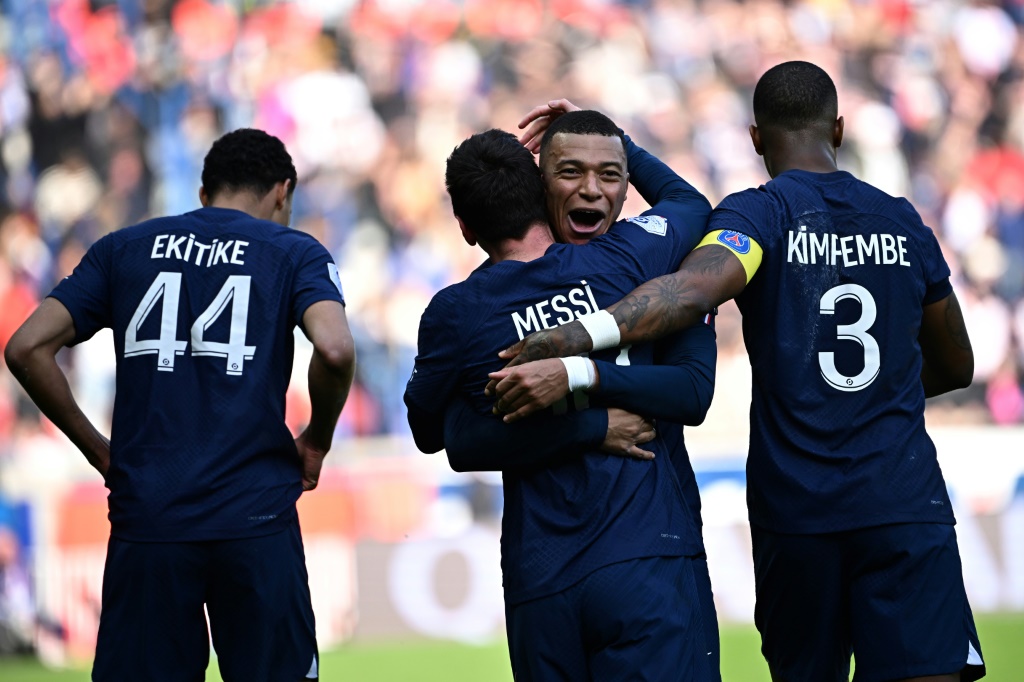 La joie des joueurs du PSG après le but de Lionel Messi face à Lille (4-3)