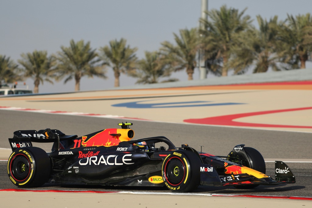 Le pilote mexicain Sergio Perez (Red Bull) lors du 3e jour des essais de pré-saison du championnat du monde de Formule Un sur le circuit de Sakhir à Bahrein le 25 février 2023.
