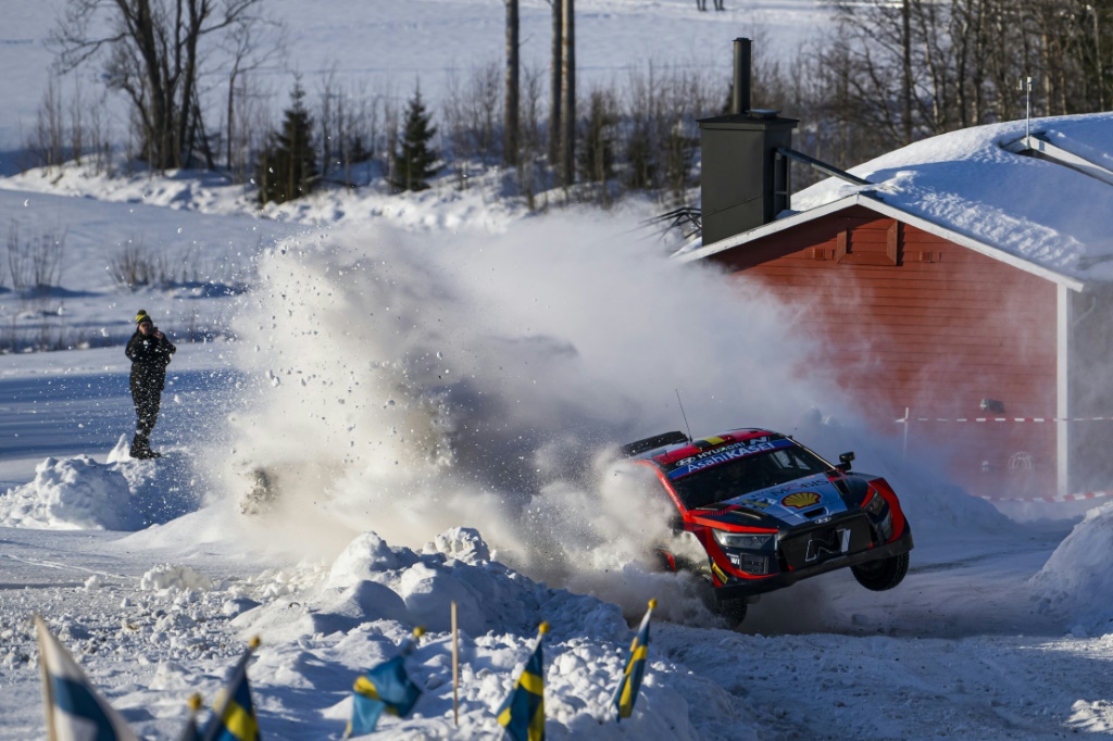 Le pilote belge Thierry Neuville au volant de sa Hyundai lors de la troisième journée du rallye de Suède, deuxième épreuve du championnat du monde des rallyes WRC, le 11 février 2023.