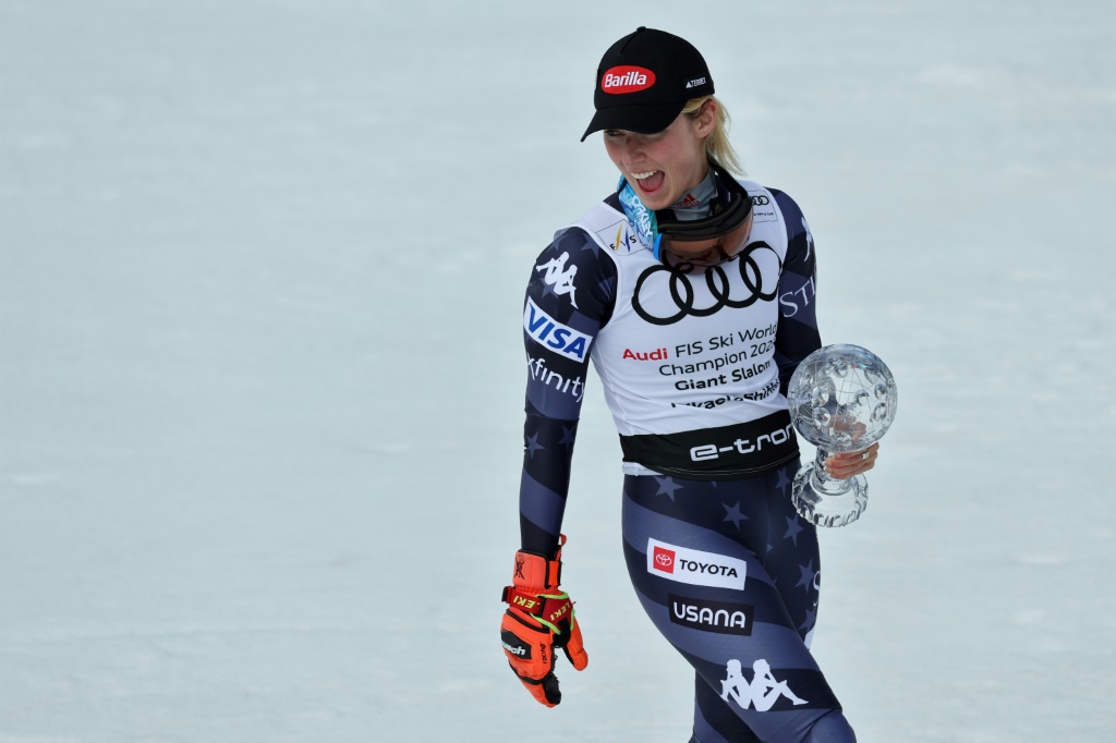 Mikaela Shiffrin savoure sa victoire lors du géant de Soldeu en Andorre