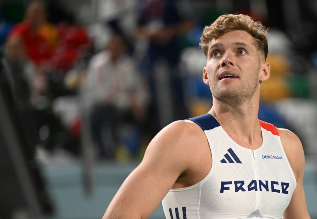 Le Français Kevin Mayer au saut en longueur lors de l'heptathlon des championnats d'Europe en salle à Istanbul le 4 mars 2023