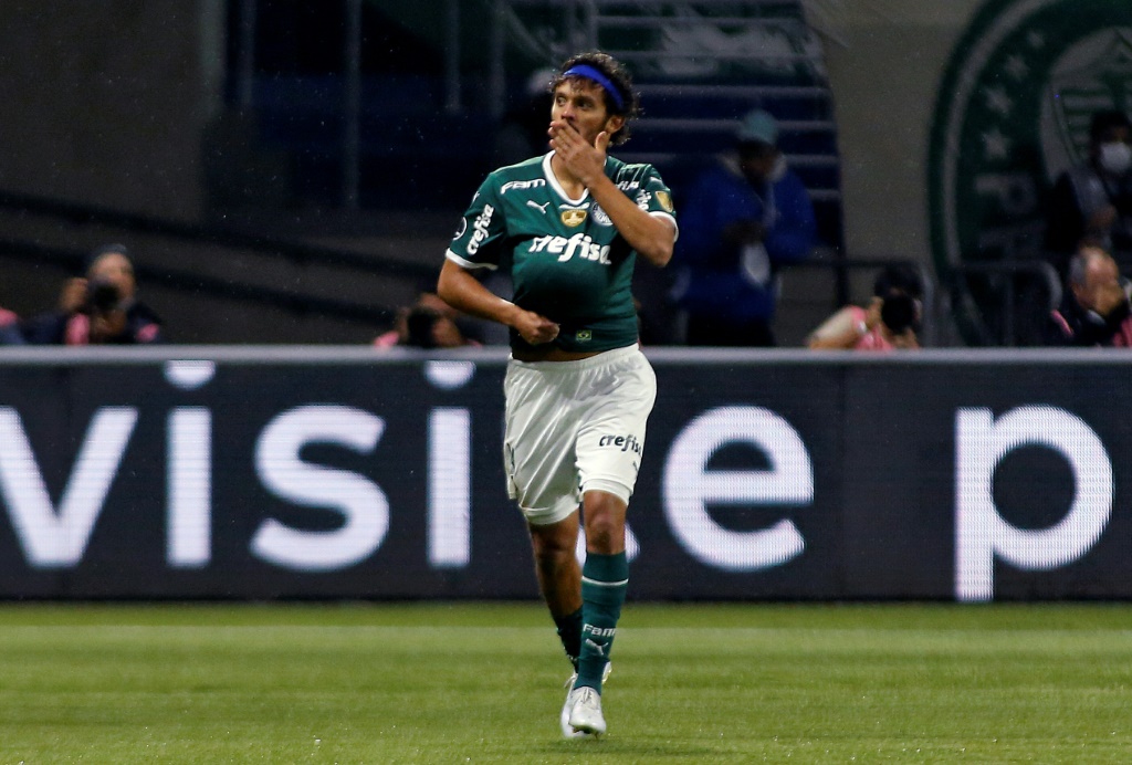 Gustavo Scarpa sous le maillot de Palmeiras