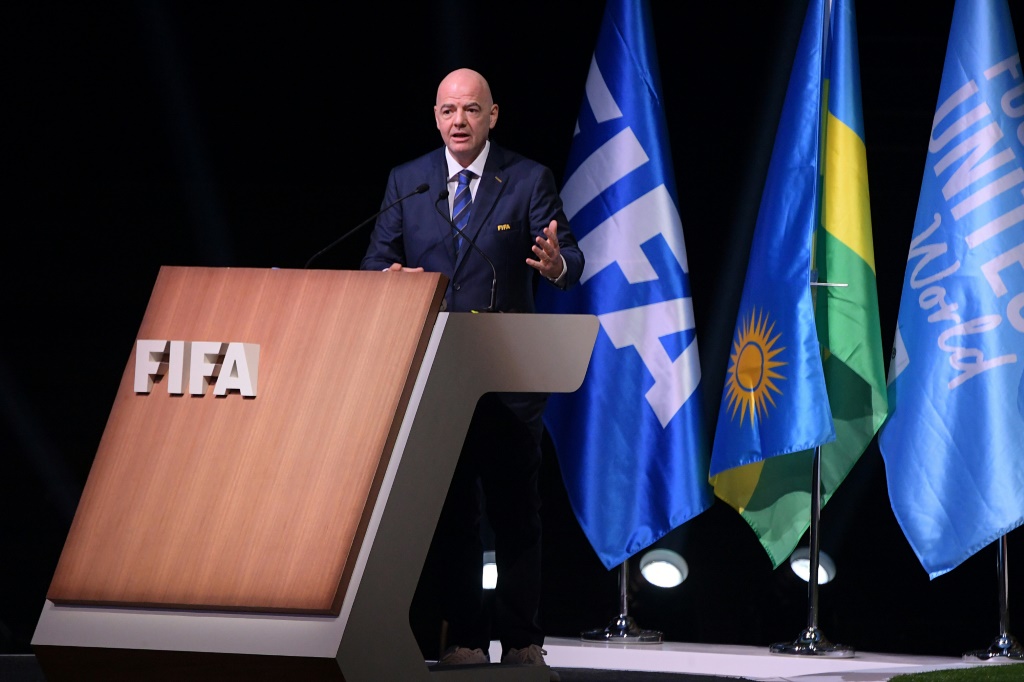 Gianni Infantino s'exprime le 16 mars 2023 lors du 73e congrès de la Fifa à Kigali après sa réélection jusqu'en 2027 comme président de la Fifa