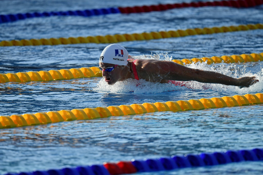 La Française Marie Wattel dispute la demi-finale du 100 m papillon des championnats d'Europe de natation le 14 août 2022 à Rome