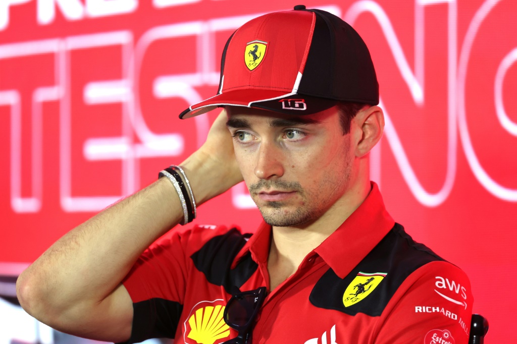 Le pilote monégasque de Ferrari, Charles Leclerc, en conférence de presse d'avant-saison à Sakhir, Bahreïn, le 25 février 2023