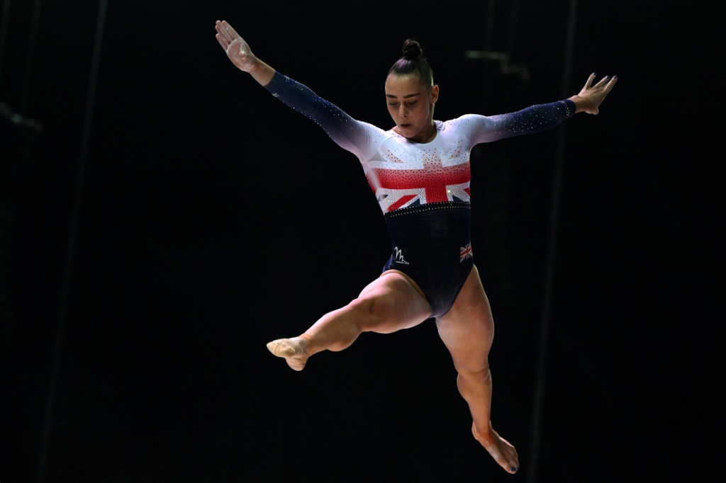 La Britannique Jessica Gadirova à la poutre lors de l'Euro de gymnastique à Antalya