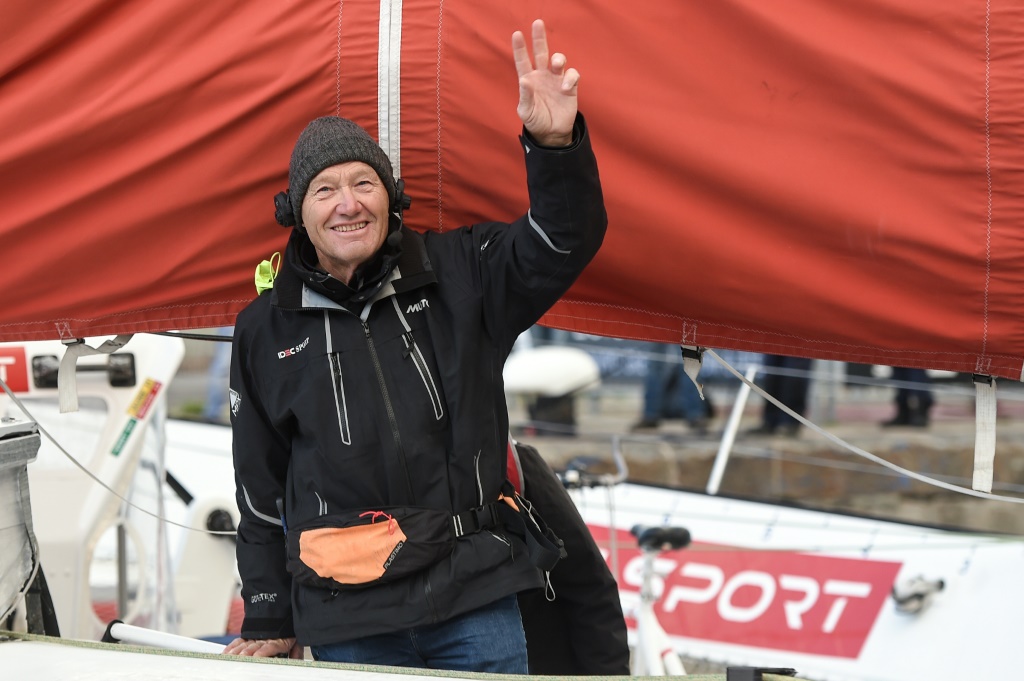 Francis Joyon le 4 novembre 2022 à bord de son multicoque IDEC Sport à quelques jours du départ de la Route du Rhum