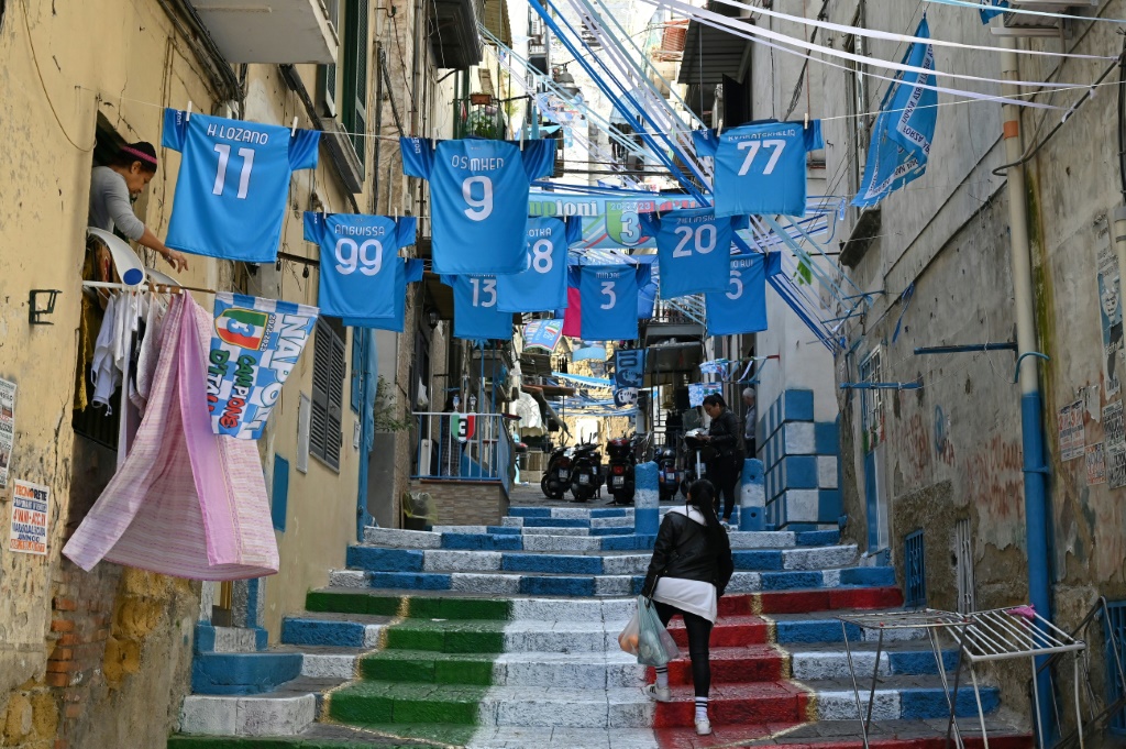 Des maillots à la gloire des joueurs du Napoli