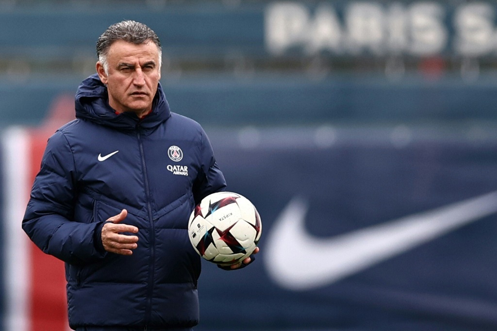 L'entraîneur du Paris SG Christophe Galtier, accusé d'avoir tenu des propos raciste lorsqu'il dirigeait Nice, dirige l'entraînement le 14 avril 2023.
