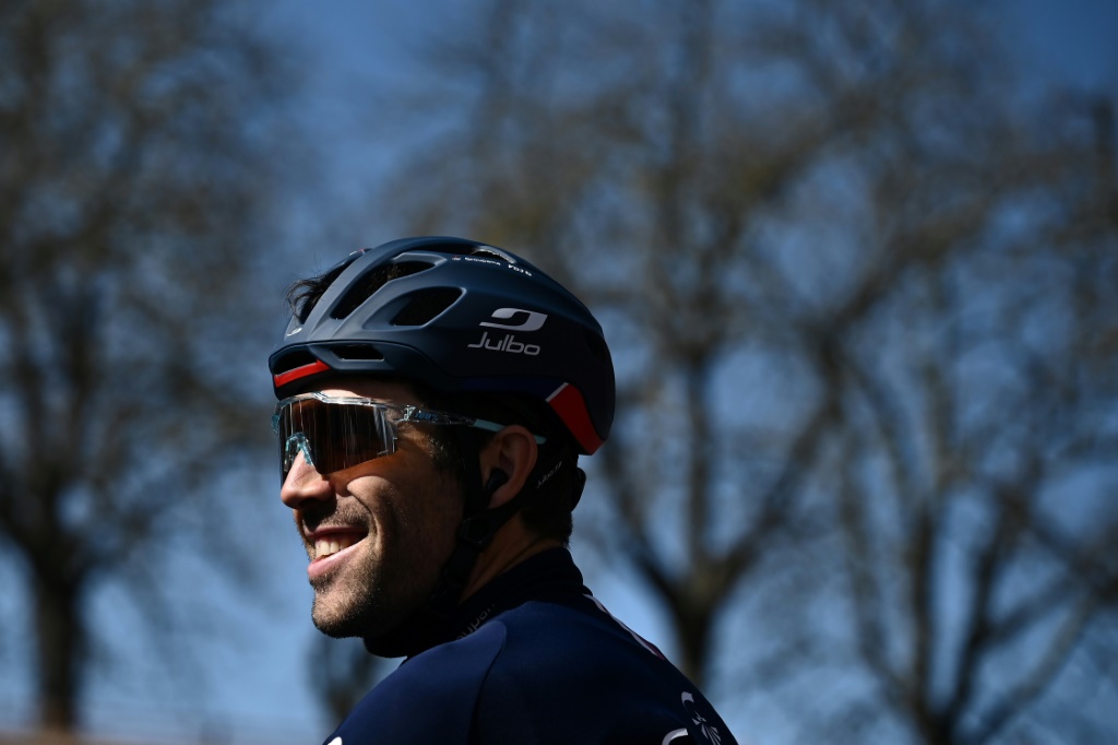 Le cycliste français Thibaut Pinot avant les Strade Bianche, le 4 mars 2023 à Sienne