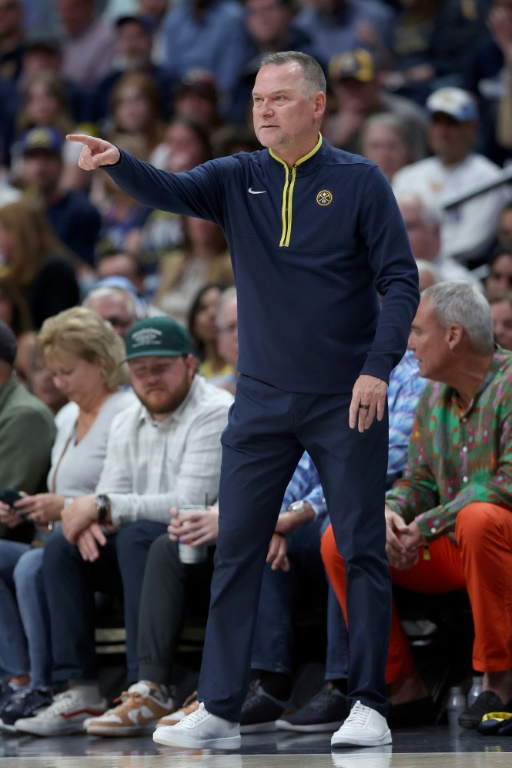 L'entraîneur de Denver Mike Mallone a apprécié le 29 avril la démonstration contre Phoenix lors du 1er match des demi-finales de conférence Ouest de NBA.
